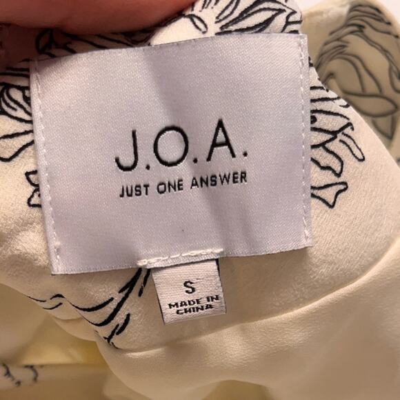 J.O.A Tessie Floral Print Wrap Dress Size Small - Picture 7 of 8